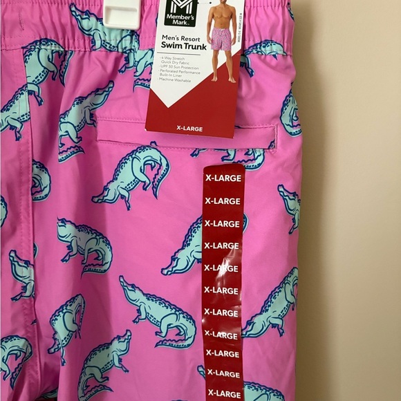 Pink Alligators Print Swim Trunks NWTs Size XL - Picture 4 of 4